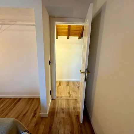 Window To The Morrish Castle شقة