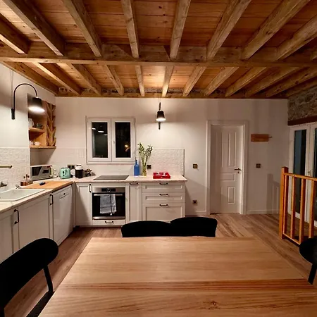 Window To The Morrish Castle سينترا